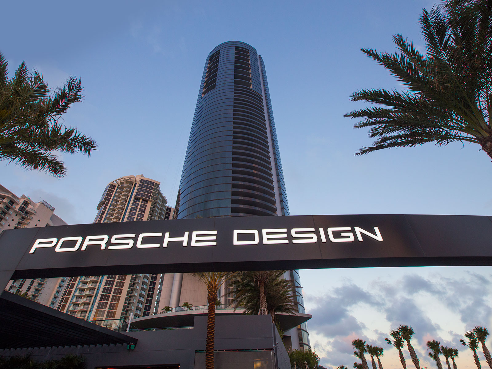 Cum arată apartamentul de 8,7 milioane de euro în care va sta Leo Messi la Miami. Are inclusiv un lift auto care-l lasă la ușă