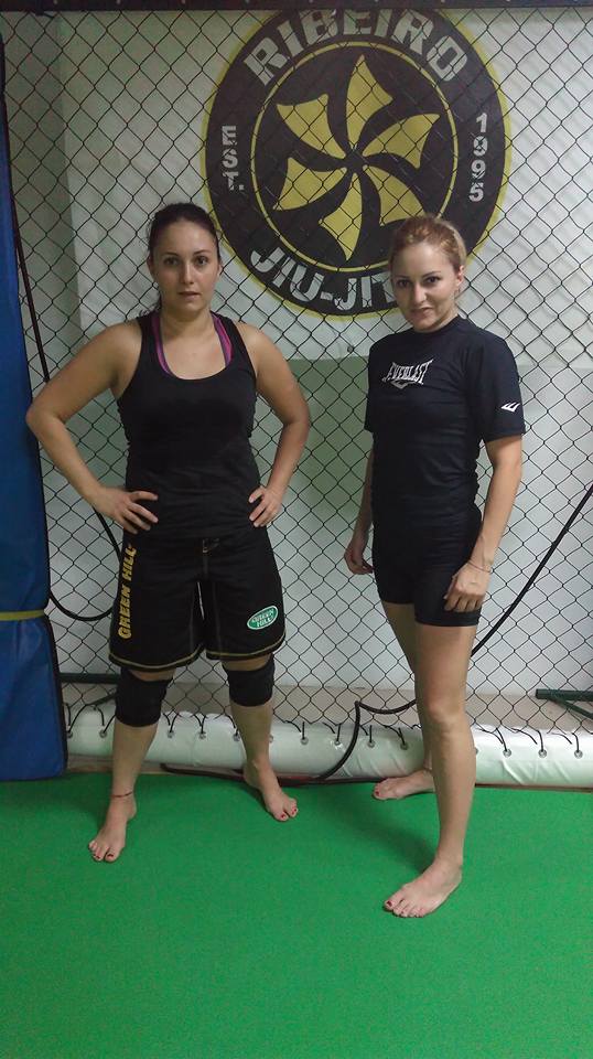 Divizia MMA, luni - 31 octombrie. Două gemene corporatiste luptă în MMA / GALERIE FOTO
