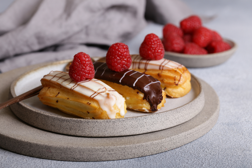 Eclere - rețete pentru cel mai popular desert cu ciocolată, vanilie sau cafea