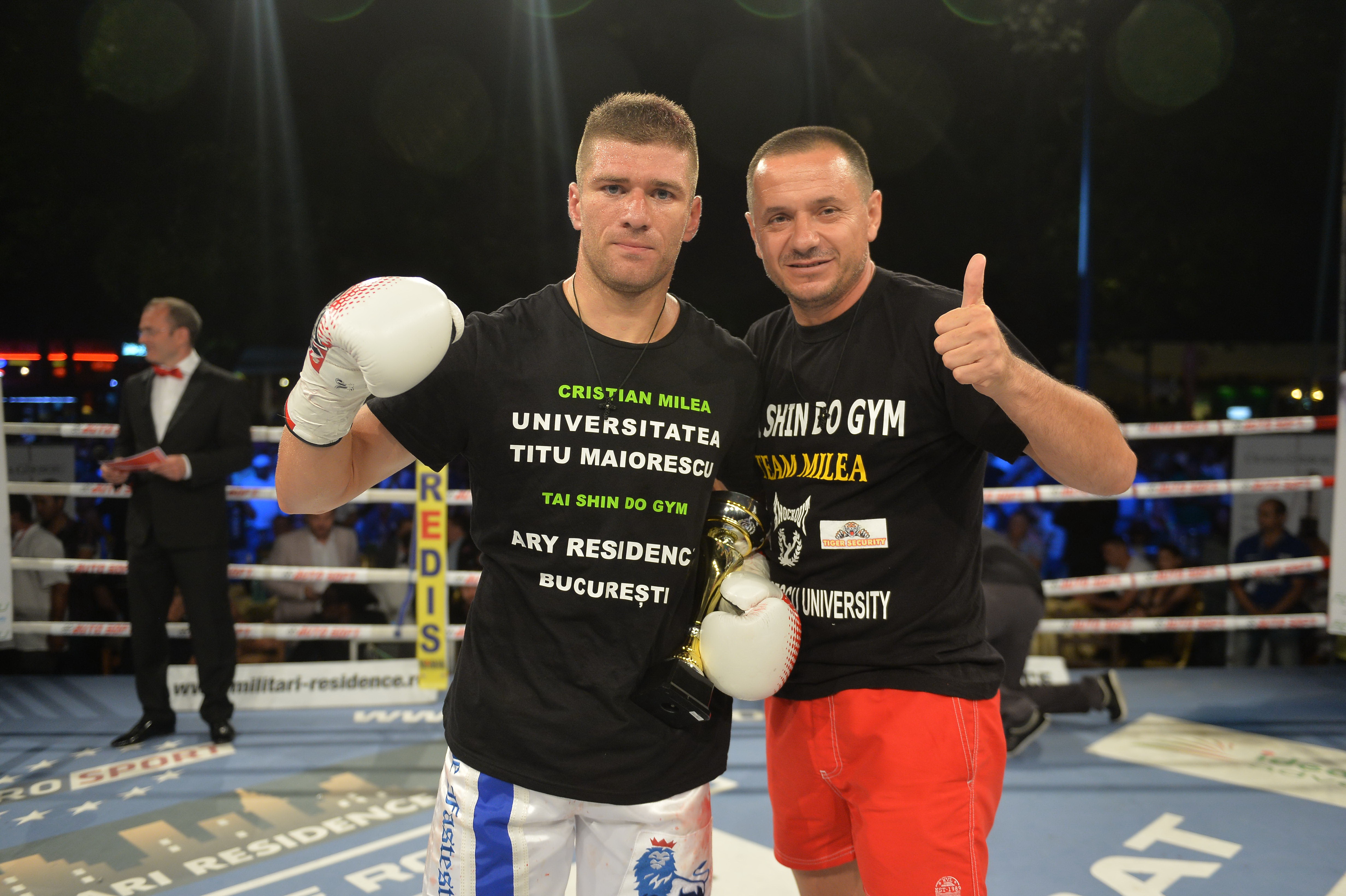Andrei Stoica îşi păstrează centura de campion mondial / GALERIE FOTO&VIDEO