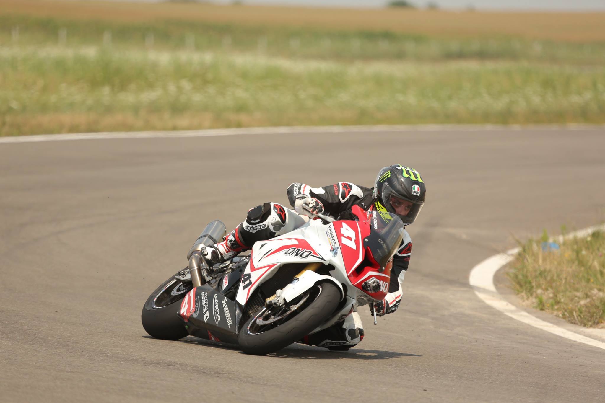 Daniel Onoriu s-a impus categoric în cea de-a doua etapă a Campionatului Naţional de Motociclism Viteză