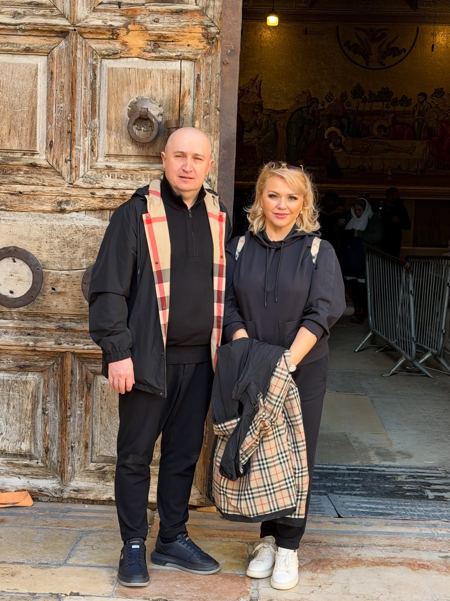Cornelia și Lupu Rednic au plecat din România la începutul anului. Unde au ajuns: „Avem inimile pline de recunoștință și bucurie”