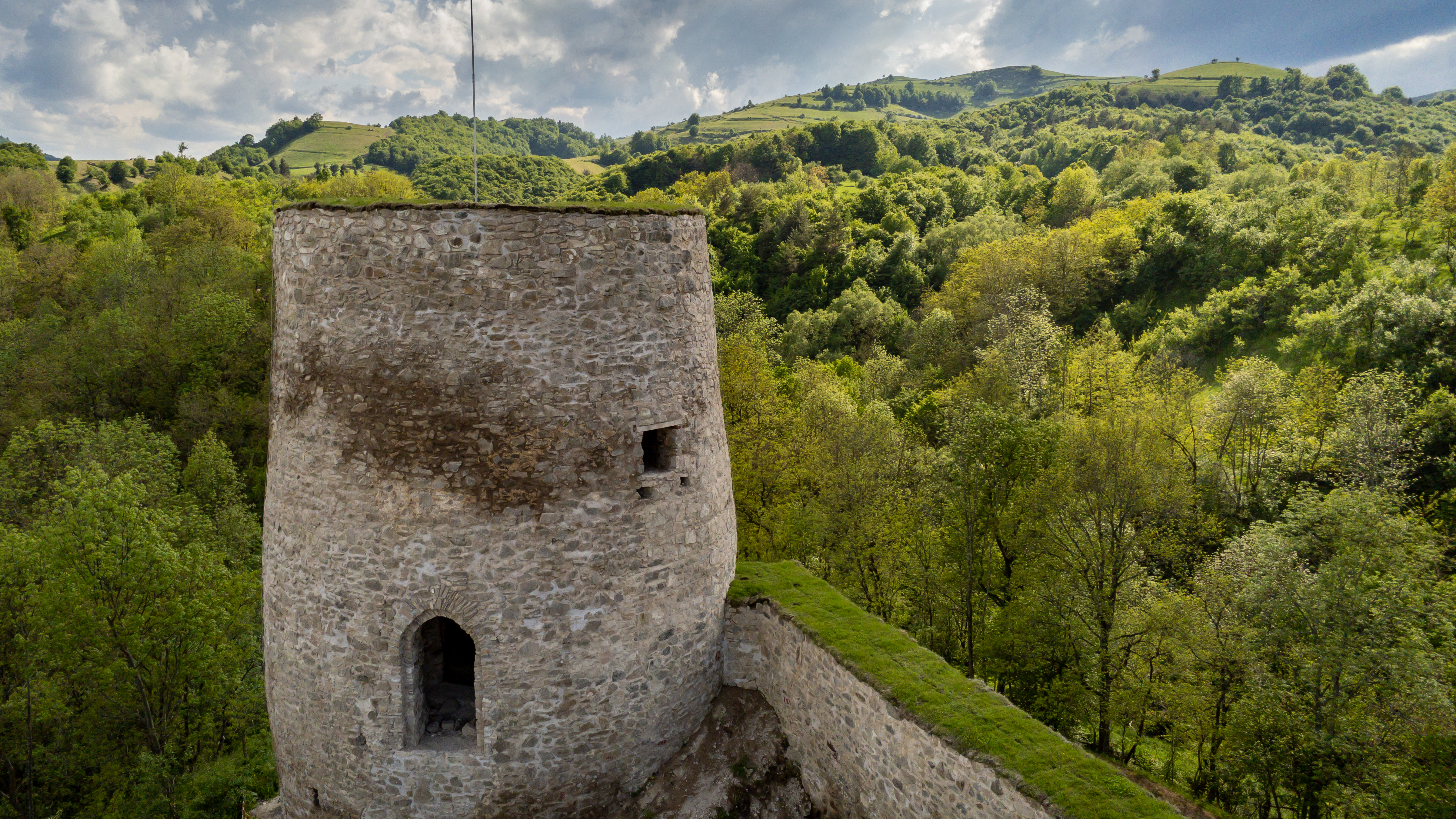 Valea Drăganului - locul perfect pentru relaxare. Cum ajungi și ce poți face acolo