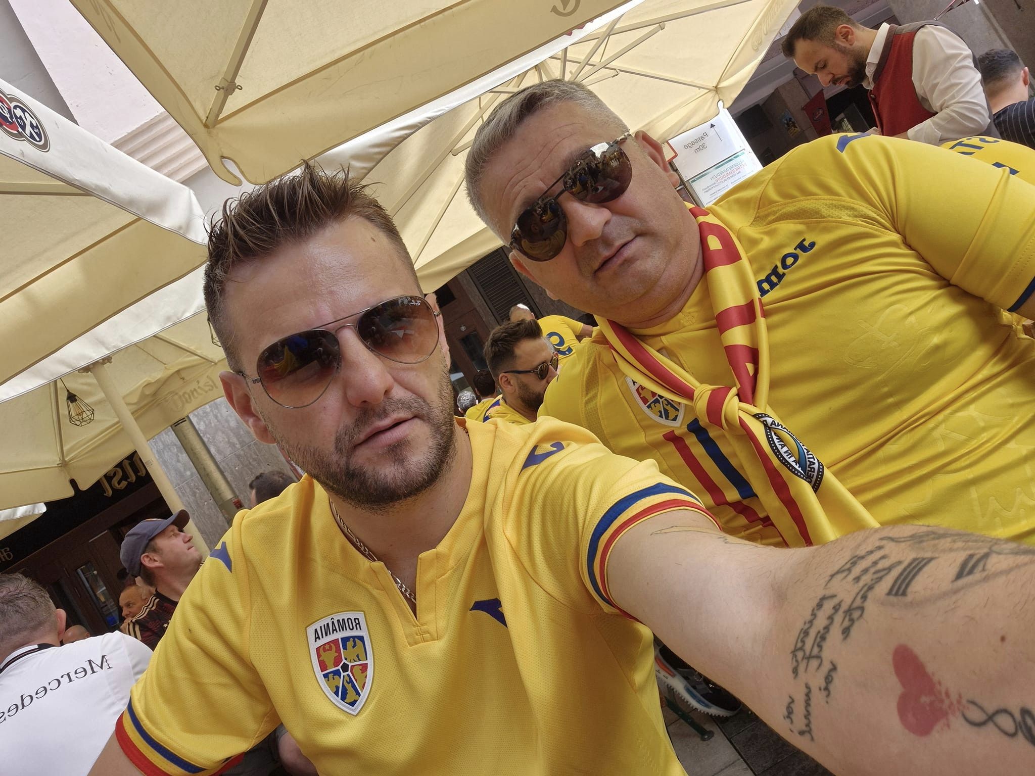 Cezar Micheten, românul devenit simbol al fanilor la meciul cu Ucraina: „Imaginea mea când plâng de fericire îmi va rămâne adânc în suflet”