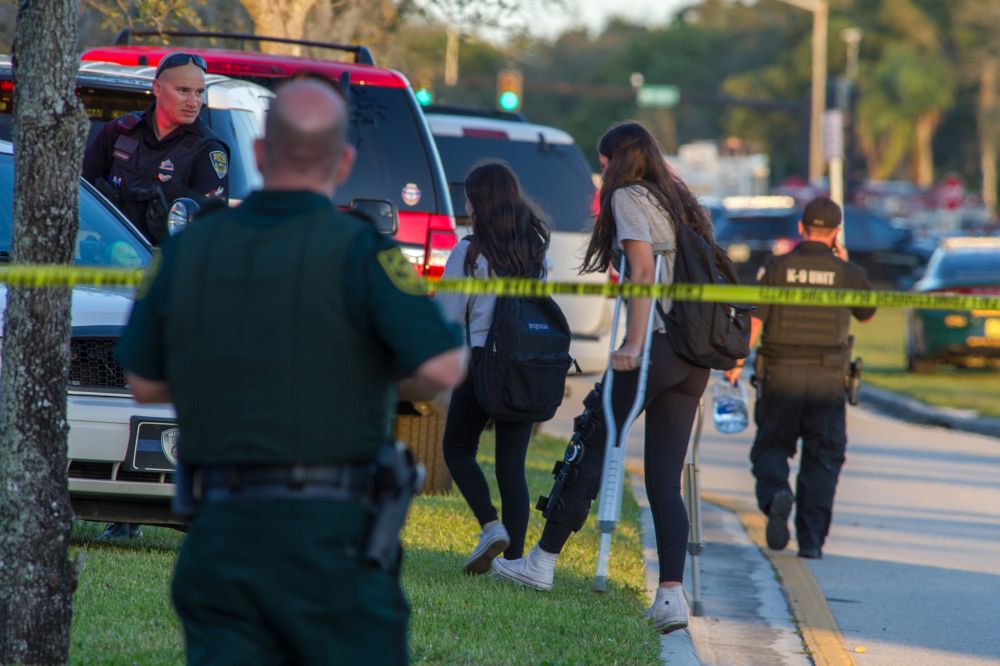 UPDATE/ 17 morţi în atacul armat comis într-un liceu din Parkland, Florida (FOTO&VIDEO)