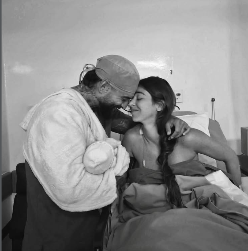Imagine emoționantă cu Maluma și cel de-al doilea copil al său
