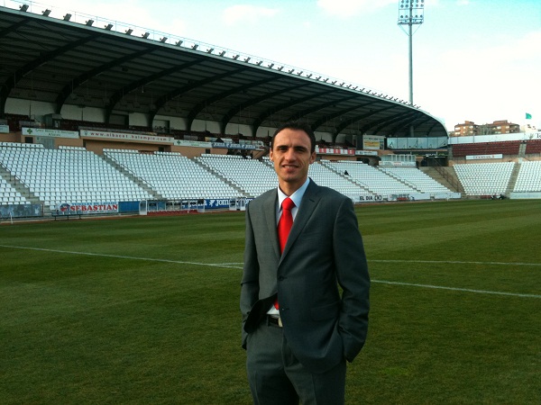 Robert Nuțu arbitrează meciuri în Anglia, în cea mai veche competiție din lume! Avem ”cavaleri” în Spania, Olanda, Franța și SUA | FOTO