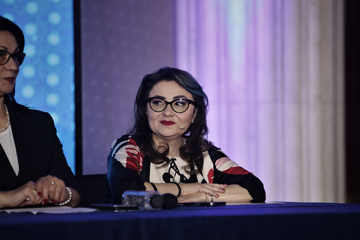 FOTO. Femeile din PNL își cer drepturile. Raluca Turcan: Să nu fie decisă soarta unor doamne la șprițurile tipic masculine