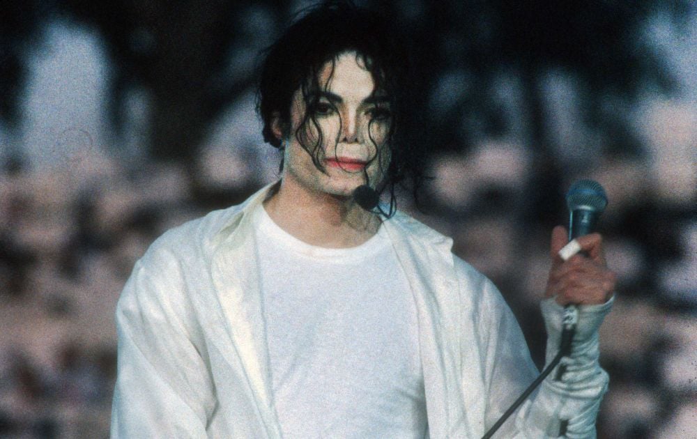Câte operații estetice a avut, de fapt, Michael Jackson. Multiple cicatrici i-au fost descoperite la autopsie