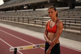 Lolo Jones, virgina care stă lipită de rețelele de socializare / GALERIE FOTO