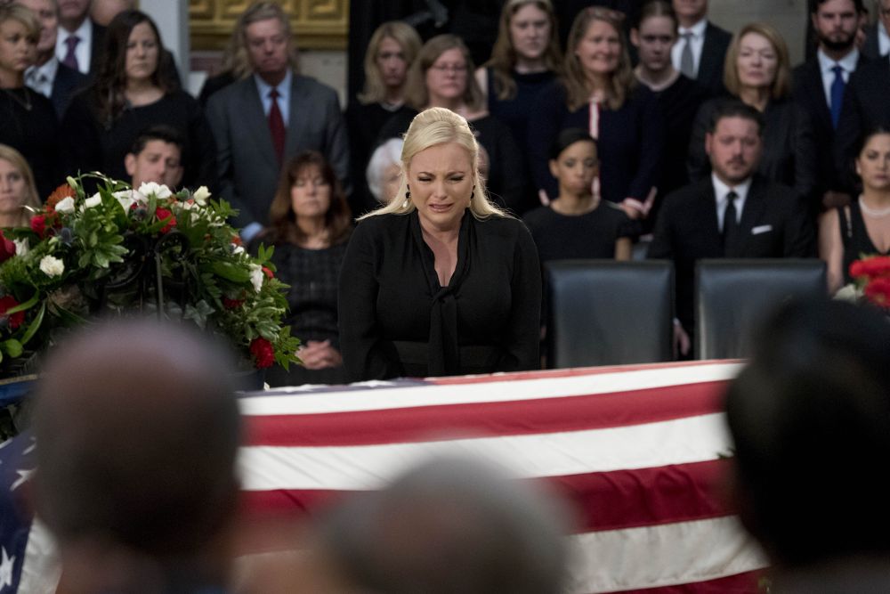 Funeralii naţionale pentru John McCain, în SUA. Mesajul acid al fiicei sale, la adresa lui Trump (FOTO)
