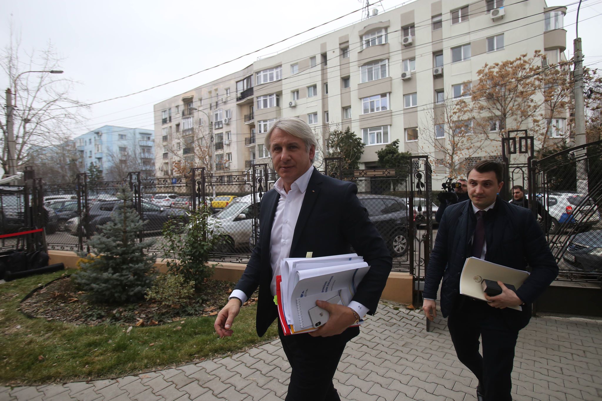 FOTO | Dragnea şi Teodorovici, faţă în faţă cu primarii de municipii, pentru negocieri pe buget. Falcă: Ne-a spus: "Ce vreţi să faceţi? Bugetul trebuie închis!"