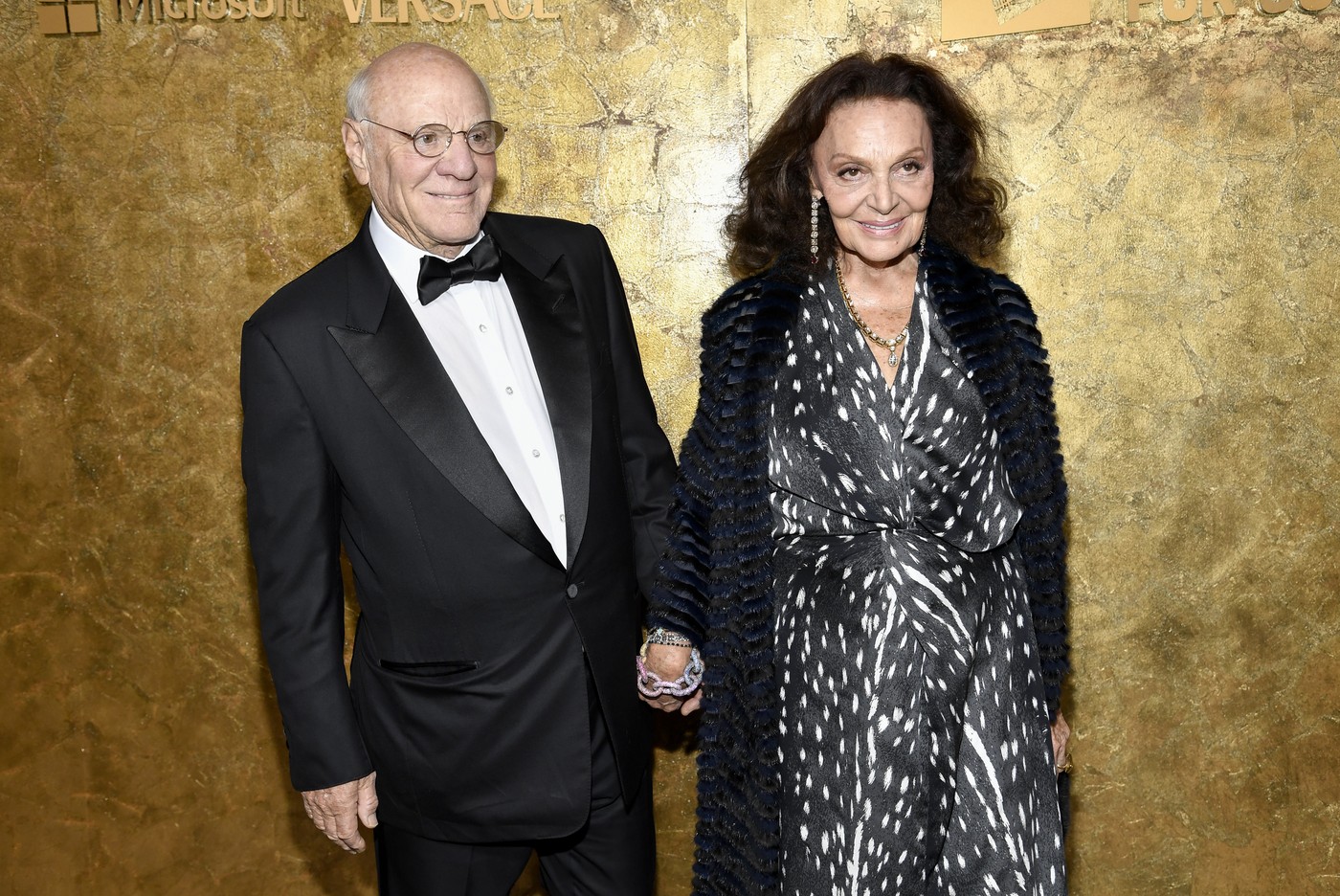 Miliardarul Barry Diller rupe tăcerea despre orientarea sa sexuală după 24 de mariaj cu Diane von Furstenberg: „Au existat mulți bărbați în viața mea”