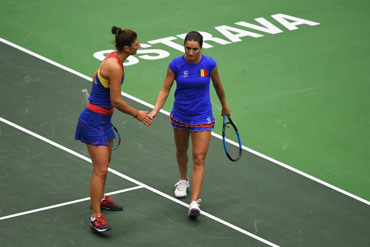 Irina Begu este coșmarul perechii Krejcikova - Siniakova. Le-a învins și cu Simona Halep în finala de la Shenzhen | GALERIE FOTO&VIDEO