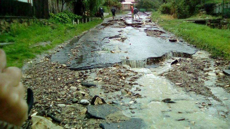 Imagini apocaliptice în judeţul Buzău! Natura a făcut ravagii