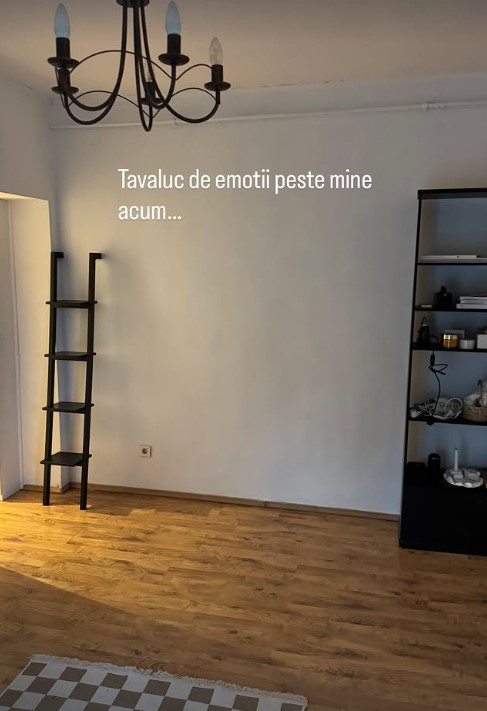 Cum arată primul apartament în care Laura Cosoi a locuit cu Cosmin Curticăpean. Actrița Ada Galeș se mutase în locul lor