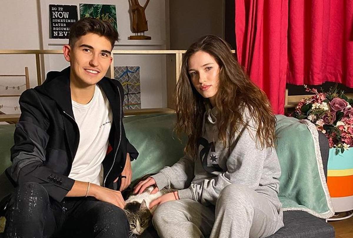 Alexandra Ungureanu și Sebastian Dobrincu, scene tandre de față cu iubita concurentului de la Survivor România 2023: „Nici nu se uita la noi, era pe telefon”