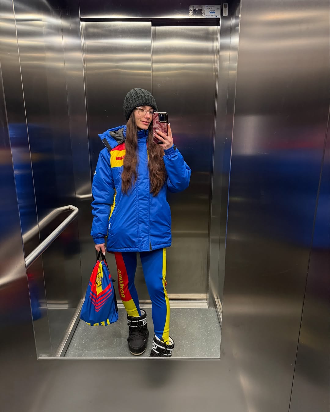 O româncă e a doua cea mai frumoasă femeie din lume în costum de baie. Cum arată Narcisa Martin, vicecampioană la Mondialul de Fitness