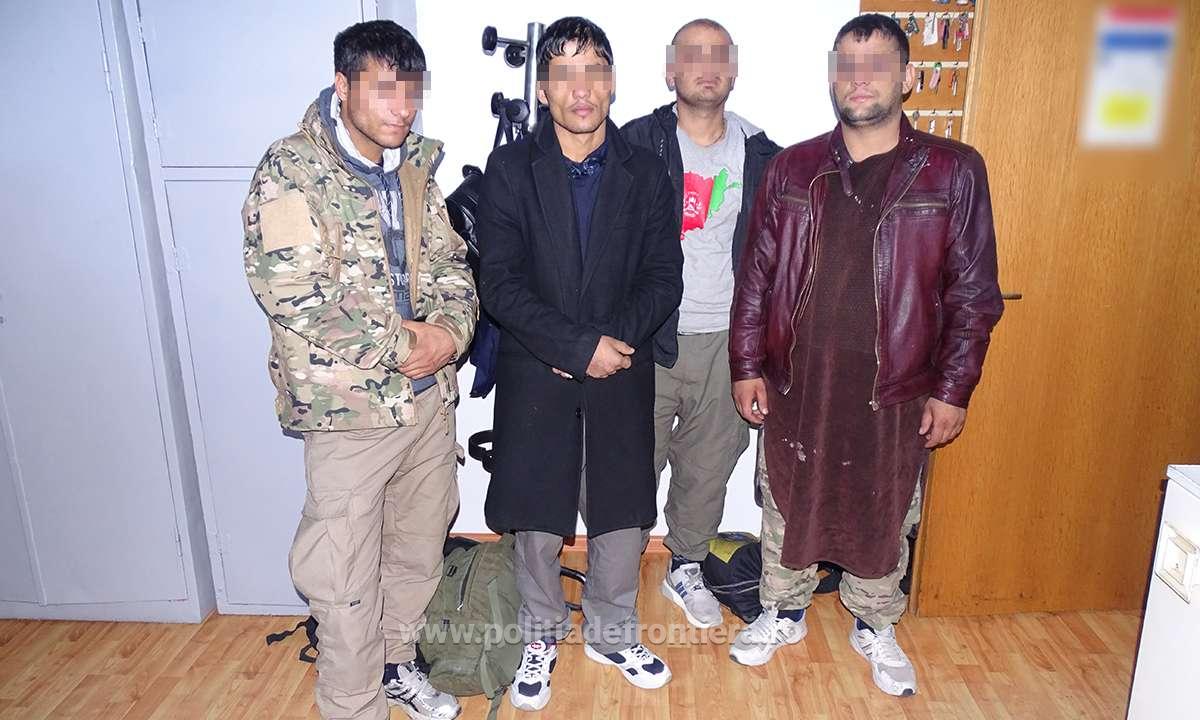 Patru bărbați din Afganistan s-au ascuns într-un camion cu radiatoare ca să intre ilegal în țară. Detaliul care i-a dat de gol