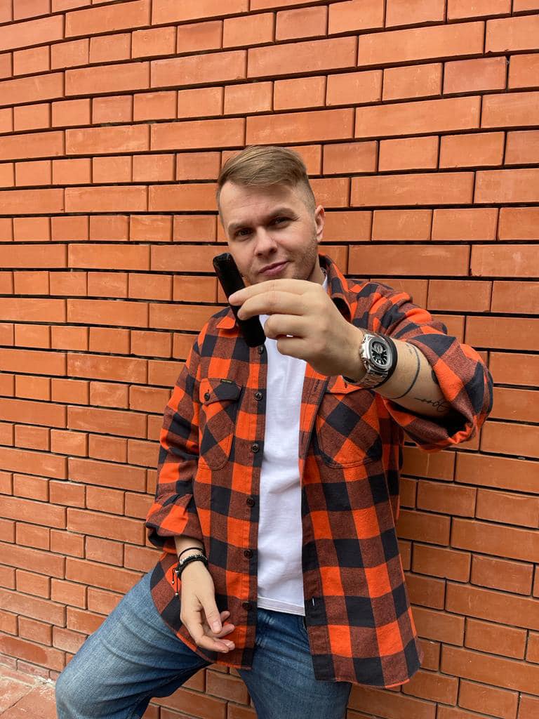 Ce spune Codin Maticiuc despre relația cu Anghel Damian, iubitul lui Theo Rose. „Îi dau sfaturi din zona asta de mafioto-interlopo. L-am prezentat lui Nuțu Cămătaru”