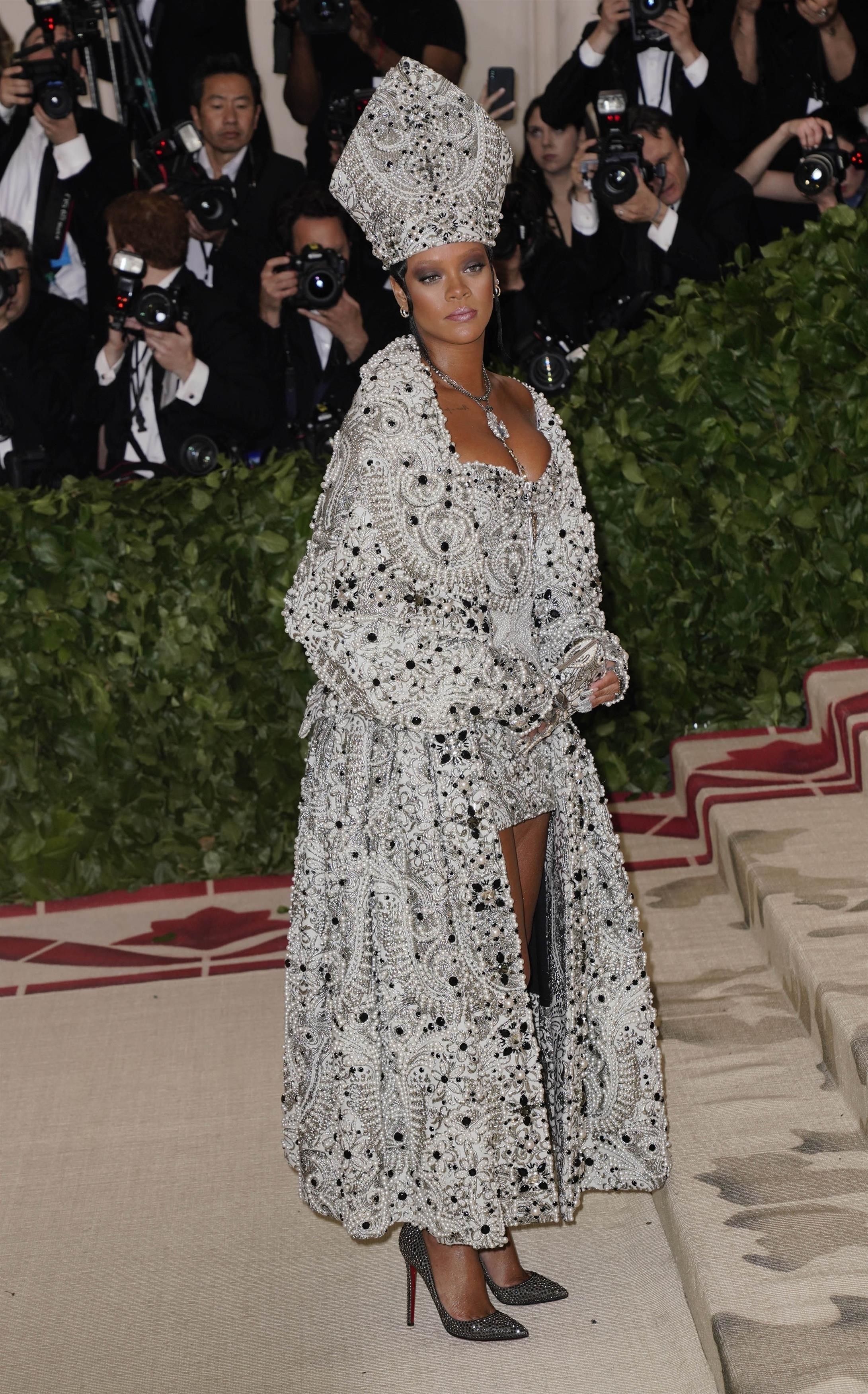 Cele mai controversate ținute din istoria Met Gala. Apariții care au stârnit reacții globale
