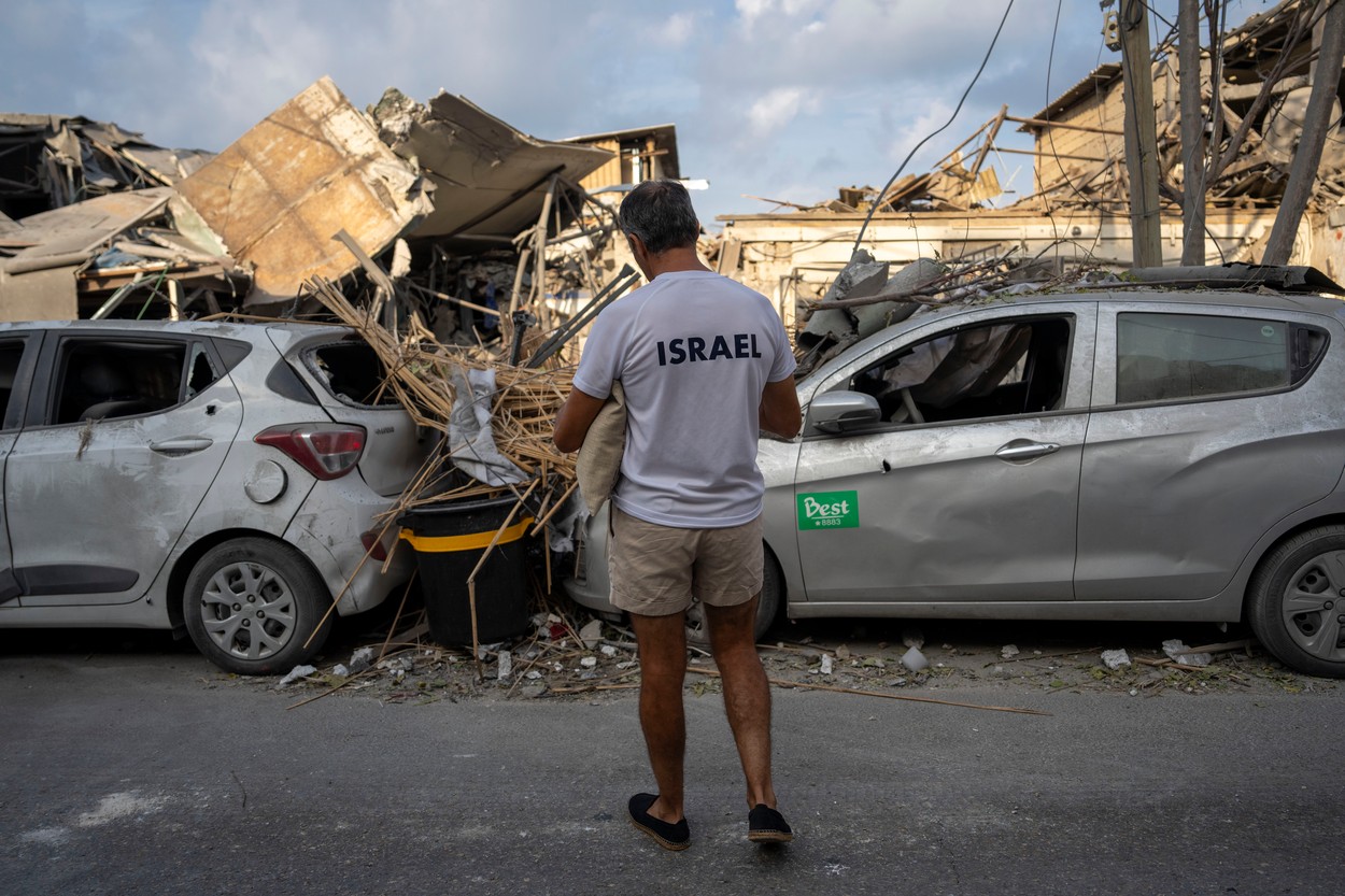 Război Israel-Hamas: Netanyahu anunță că riposta „abia a început”. „Îi lovim cu o putere fără precedent”. Trupele israeliene, raiduri locale în Gaza, după ultimatumul dat civililor