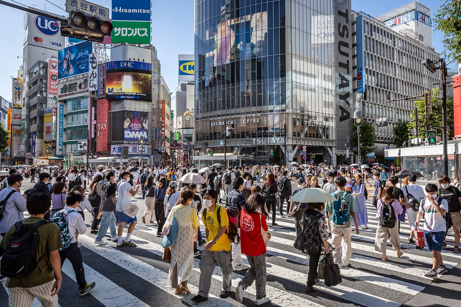 Tokyo, Japan is so crowded [CNN]