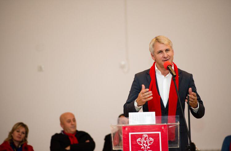 Atunci și acum: Eugen Teodorovici, ministrul care se ocupă de finanțele țării, dar are cinci credite la bănci, de aproape 800.000 de euro