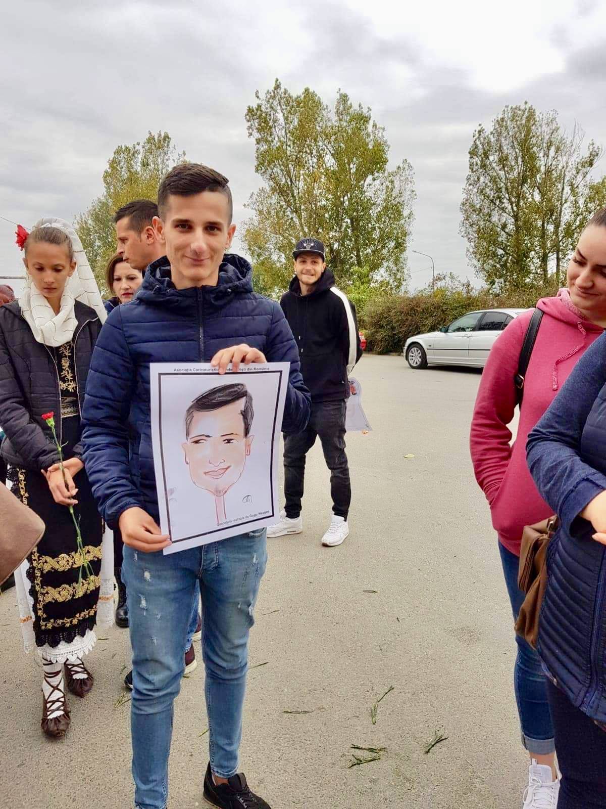 Un polițist și un caricaturist din Slatina, lecție de umanitate. Ce au făcut pentru un tânăr grav bolnav | FOTO