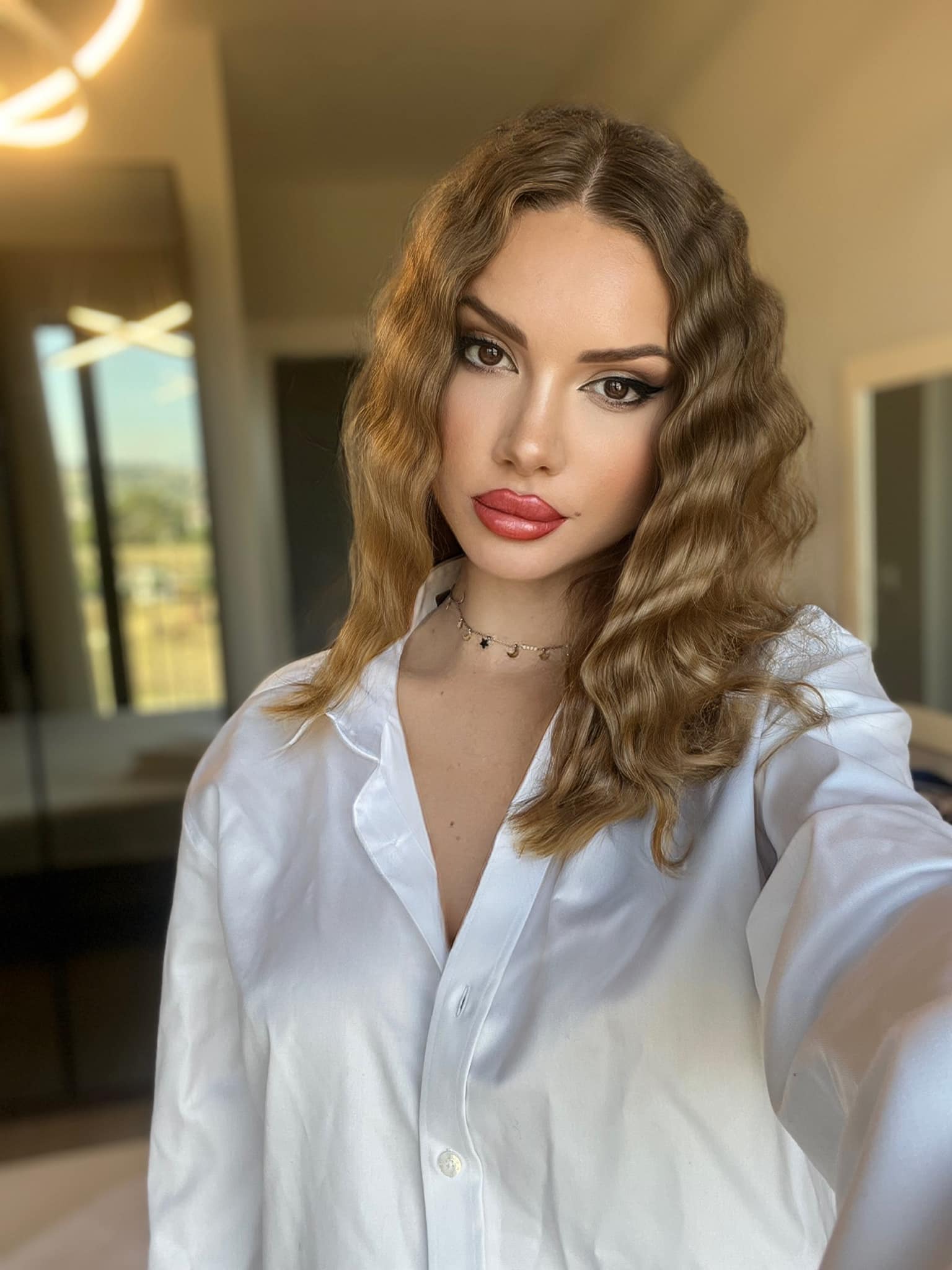 Ce probleme a avut Otilia Bilionera cu fanii: „Oameni pot să fie fanatici”. Dezvăluiri neștiute din viața de artist