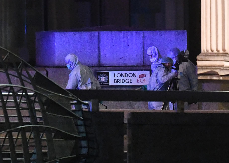 Cine este atacatorul care a înjunghiat mortal doi oameni pe London Bridge. Fusese condamnat pentru terorism