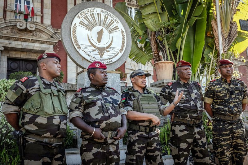 Africa’s new military government picks a side, as it welcomes Russian troops and weapons