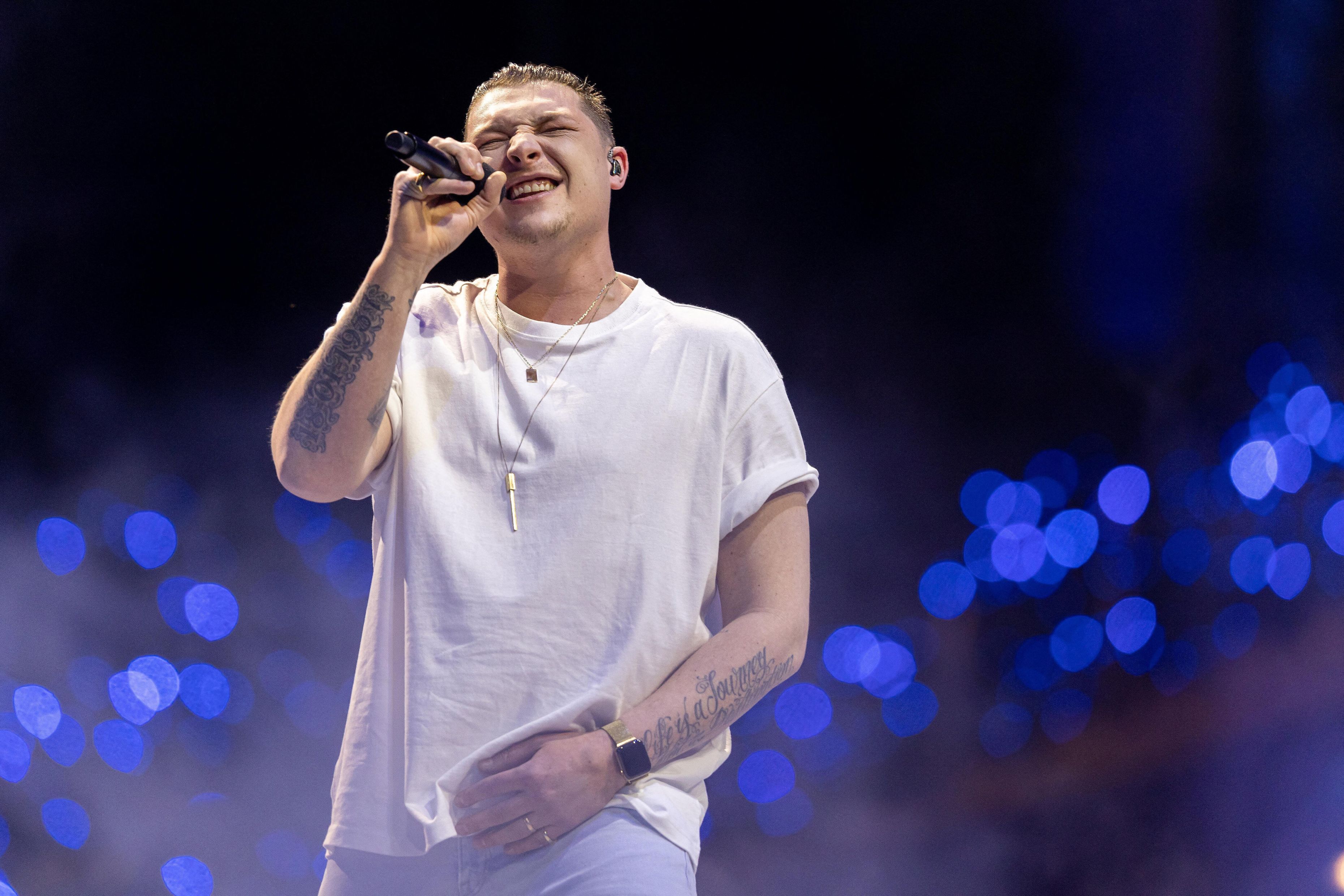 Mesajul transmis de John Newman românilor: „Sunt încântat”. Ce spune înainte să ajungă în țara noastră