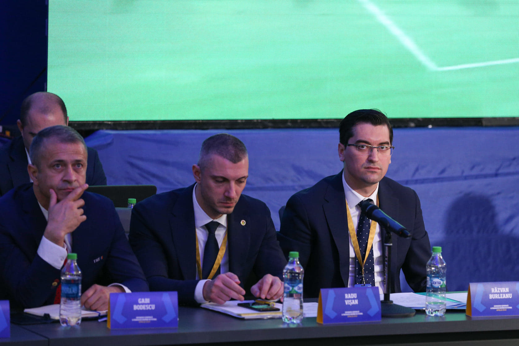 FOTO | Adunarea Generală a FRF 2019. S-a schimbat sigla FRF. Trolere și alte suveniruri, cadou pentru membri! Cine e Maria Ceaușilă, senzația zilei