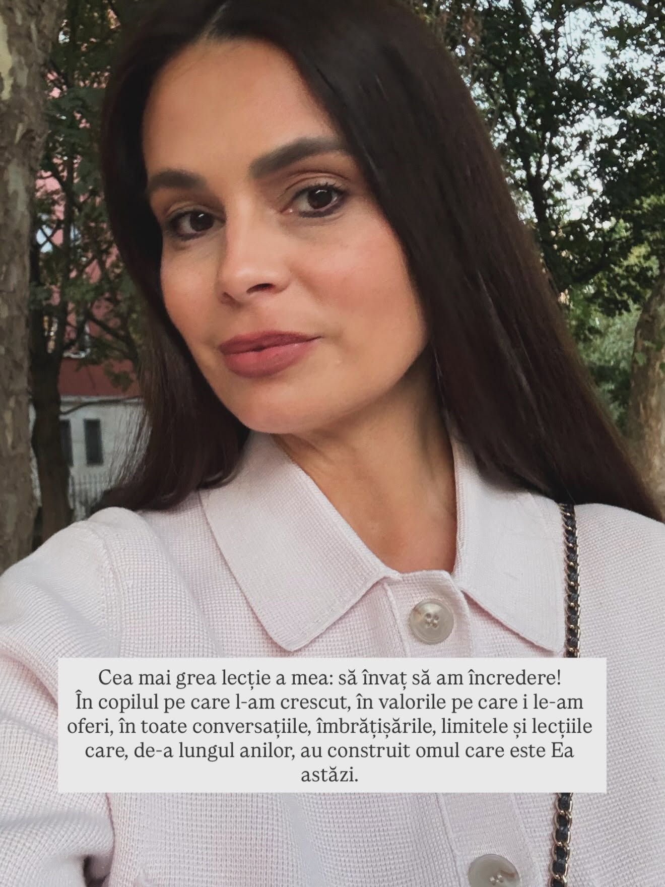 Anca Serea și-a lăsat fiica la Milano și s-a întors în România