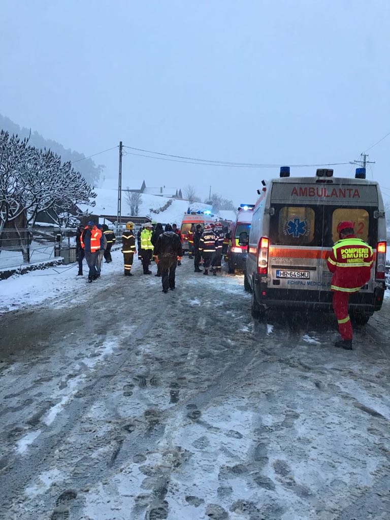 UPDATE | Accident rutier cu 2 morți și 18 răniți, în Harghita (FOTO & VIDEO)