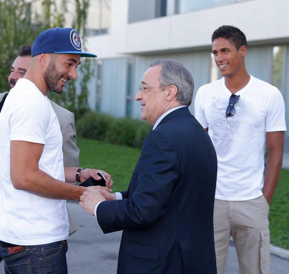 S-a reunit Real Madrid! Fotografii din vestiarul ”galacticilor”! GALERIE FOTO
