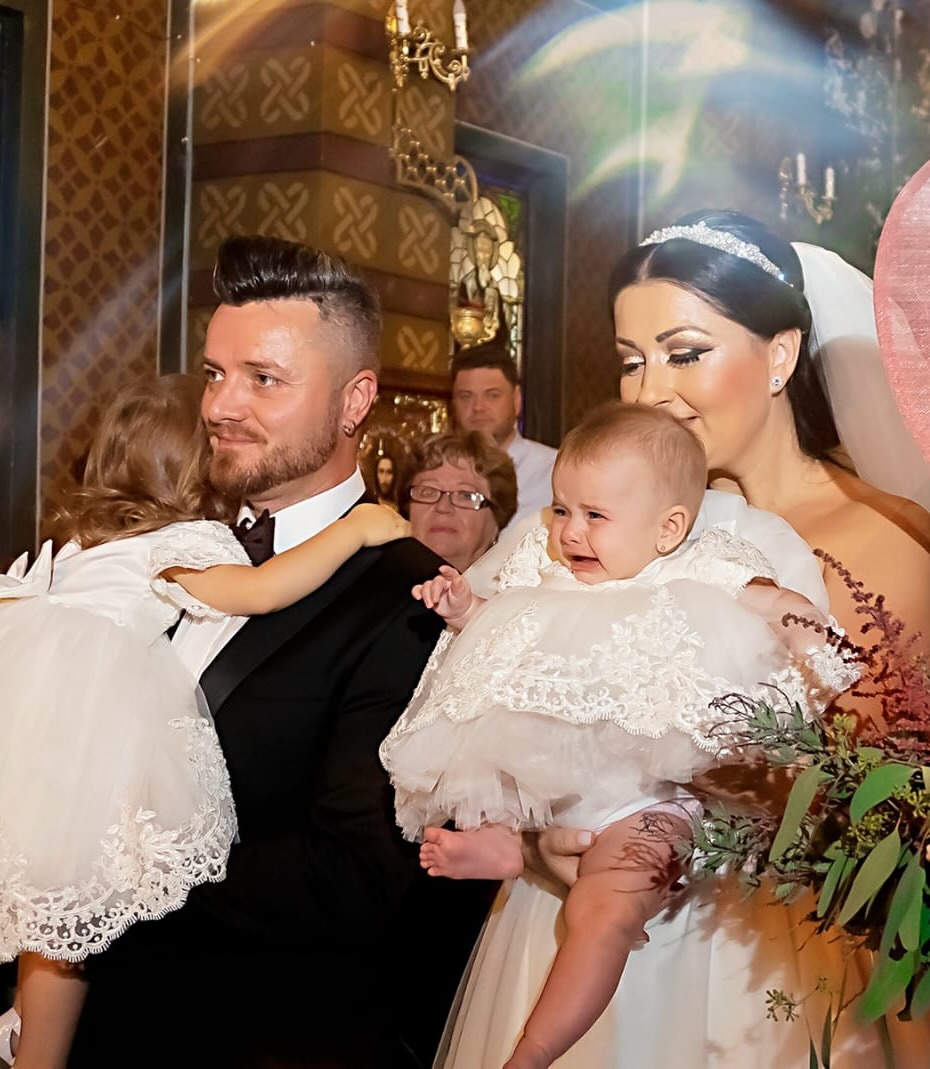 Gabriela Cristea, dezvăluiri la 7 ani de la nunta cu Tavi Clonda: „600 de sarmale, o rochie abandonată pentru un maiou și pantaloni scurți”