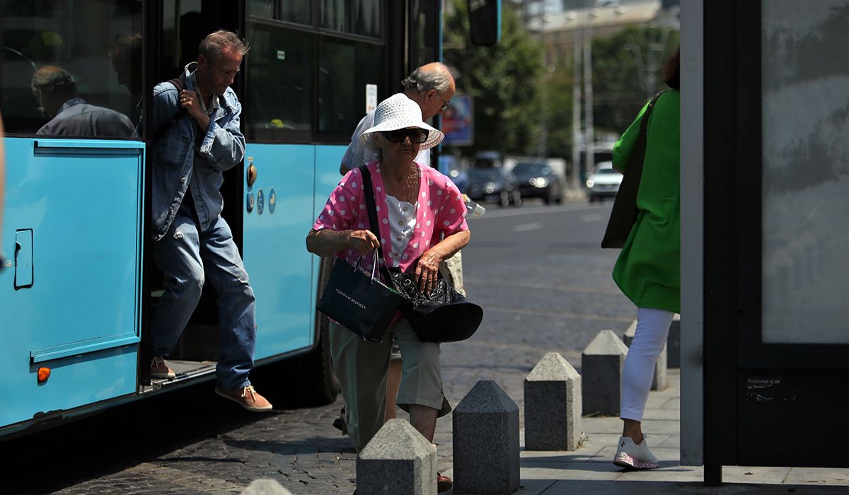 Alertă ANM de temperaturi extreme în București. Meteorologii au activat codul portocaliu și anunță 39 de grade Celsius la umbră