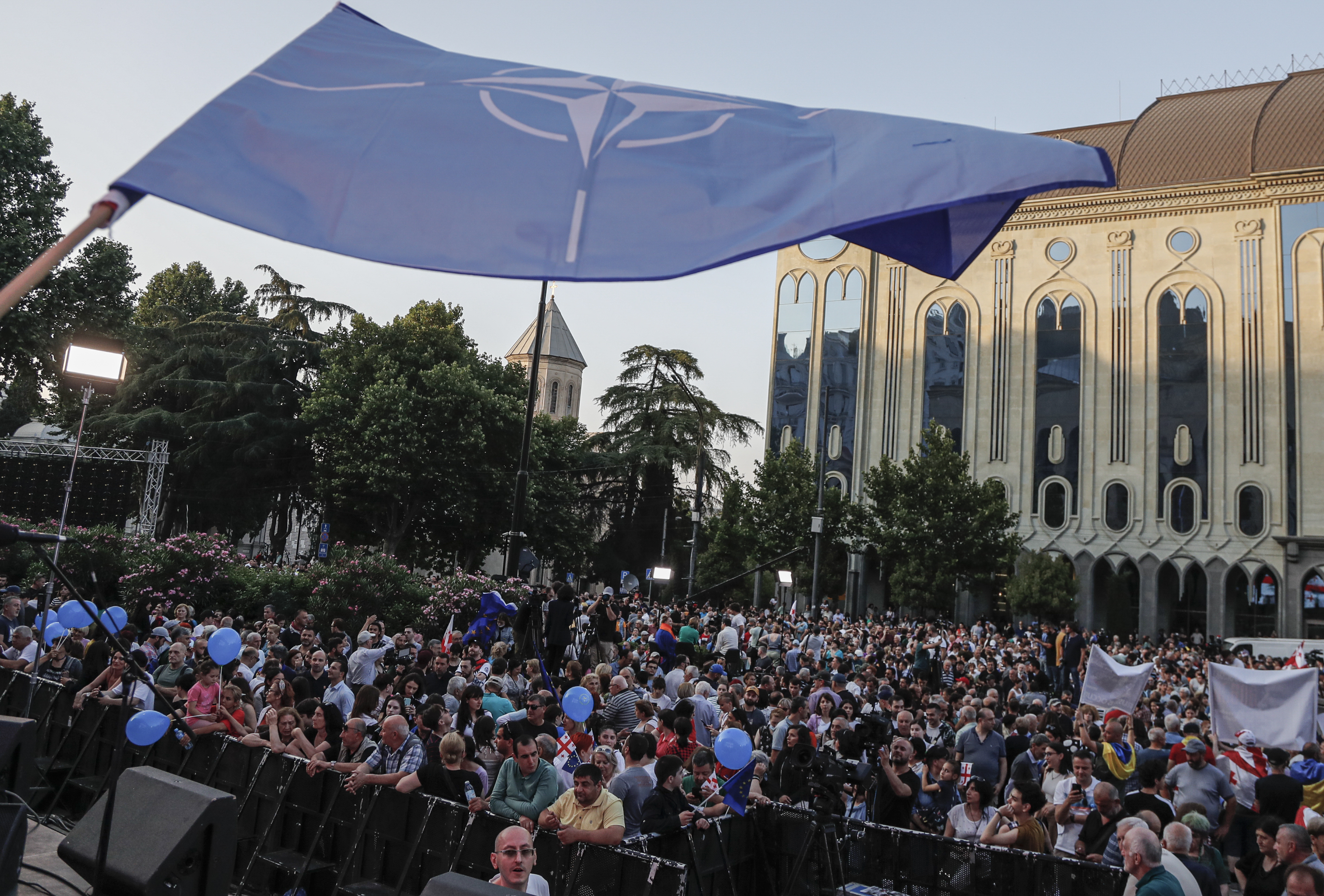 Protest uriaș în Georgia. Zeci de mii de oameni au cerut aderarea țării la UE