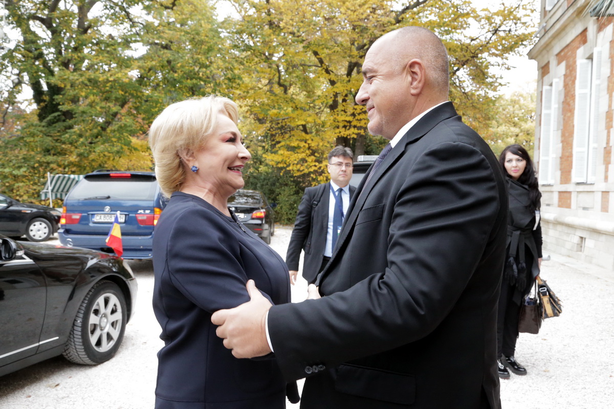 Viorica Dăncilă s-a întâlnit cu Benjamin Netanyahu, la Varna. Premierul Israelului anunţă că va veni în România, unde se va organiza şi un forum economic