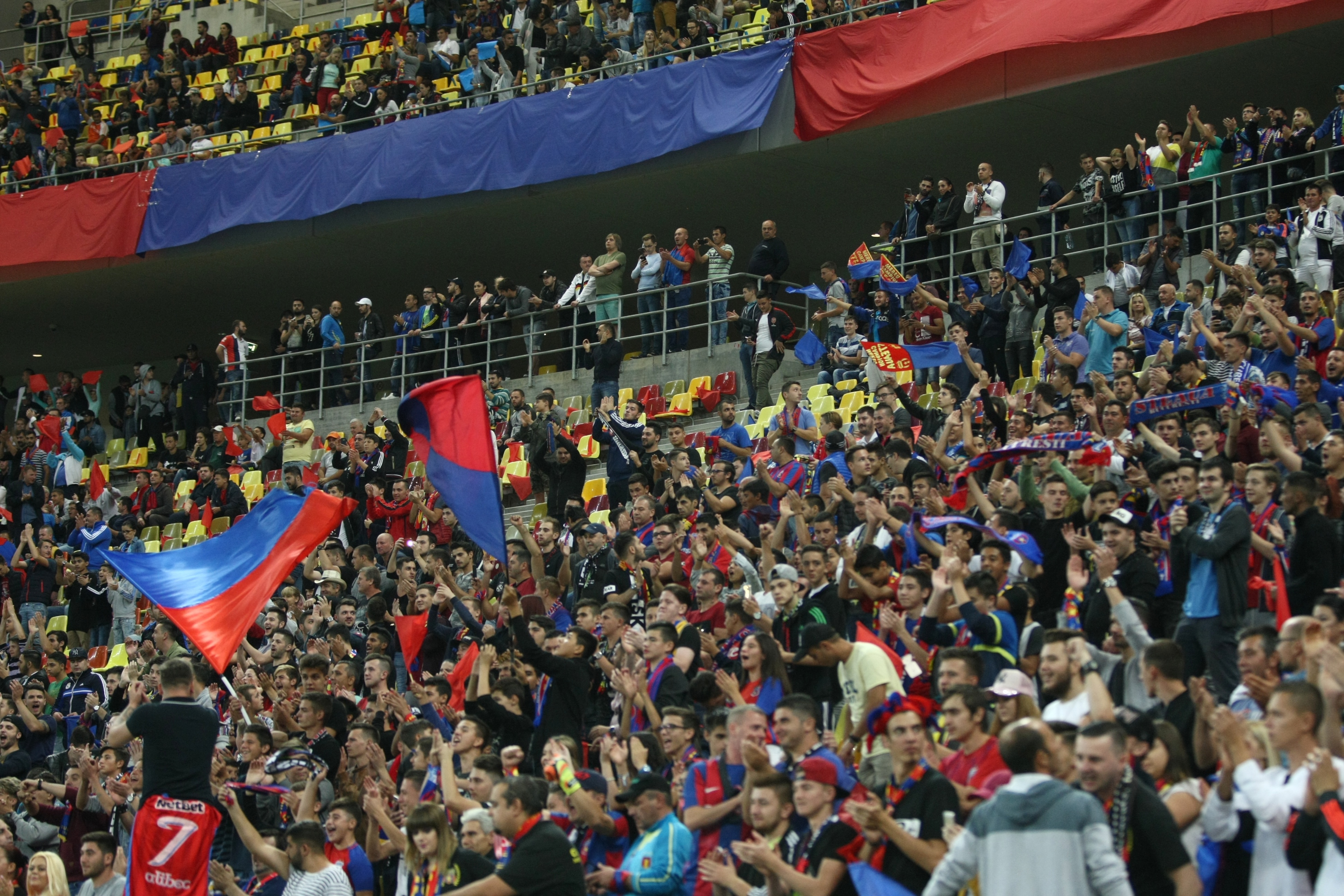 Liga I, etapa a 12-a: FCSB - Dinamo 1-0. Super-Derby de România. Fotbal de calitate și fani la înălțime / LIVE TEXT FOTO & VIDEO
