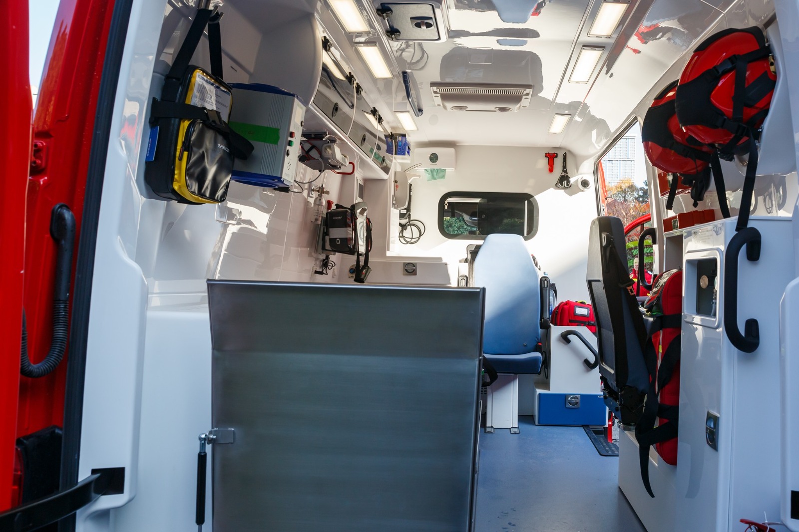 1.200 de ambulanțe noi până în 2026, prin PNRR: investiție majoră pentru modernizarea serviciilor de urgență