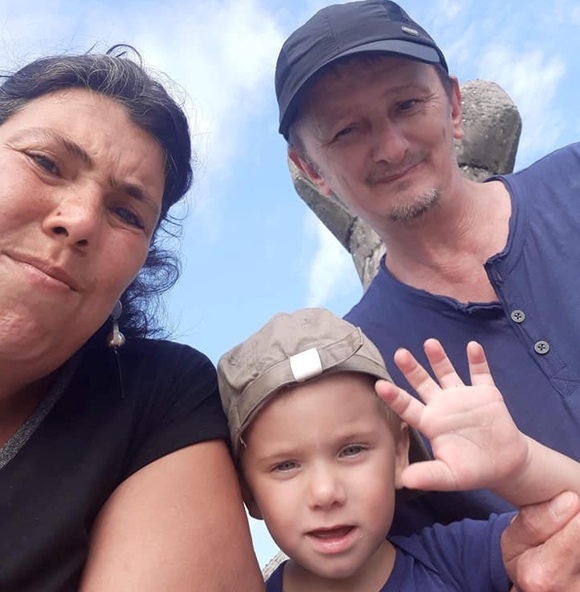 Ioana Tufaru a răbufnit după ce a fost criticată că nu e o mamă bună: „Arată a copil nemâncat și neîngrijit?”. Motivul pentru care fiul ei nu a fost acceptat din prima la școală