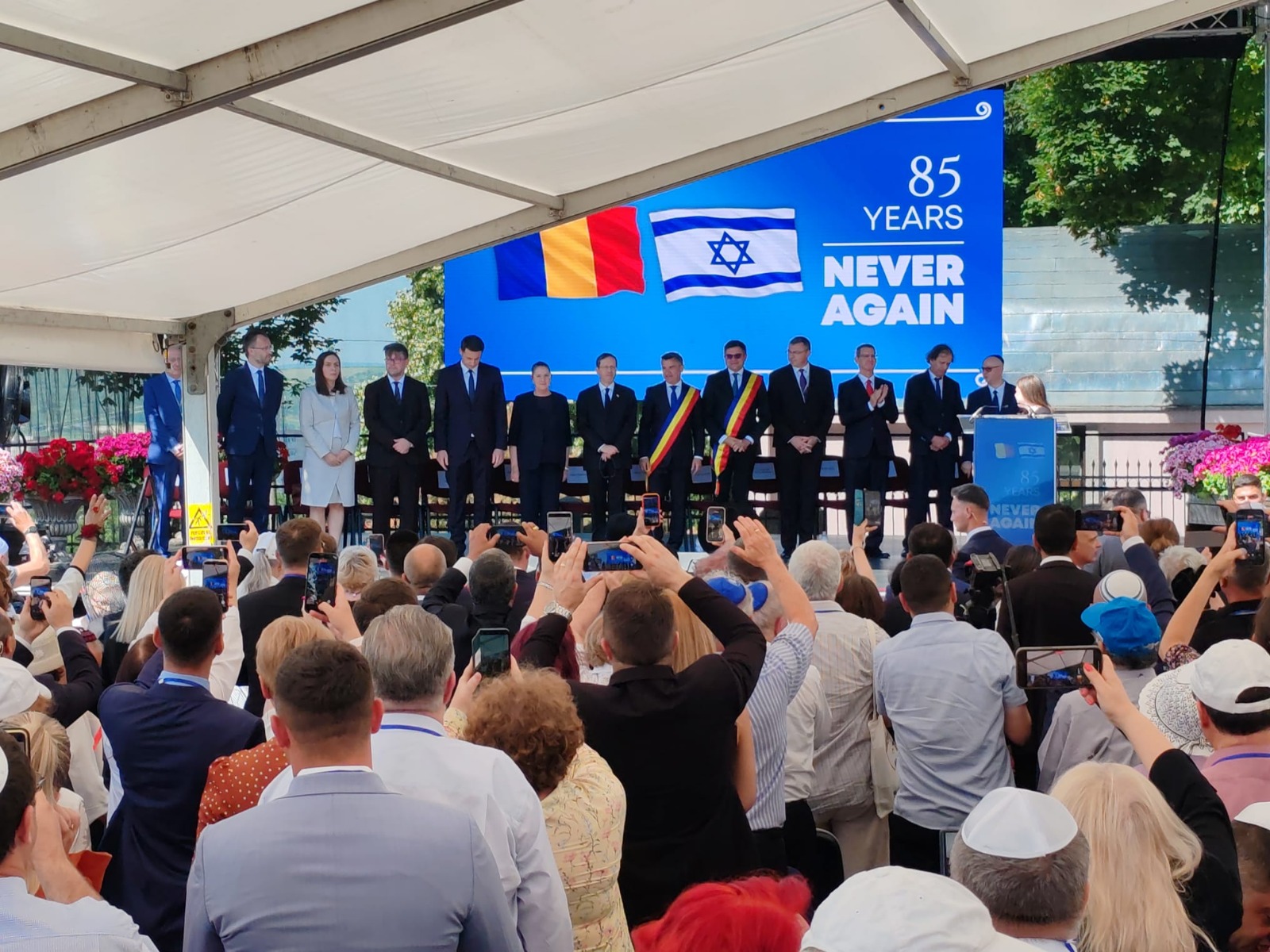 Cum s-a pregătit Iașiul pentru vizita președintelui Israelului: stradă asfaltată în grabă, spații modernizate și securitate ca la vizita Papei