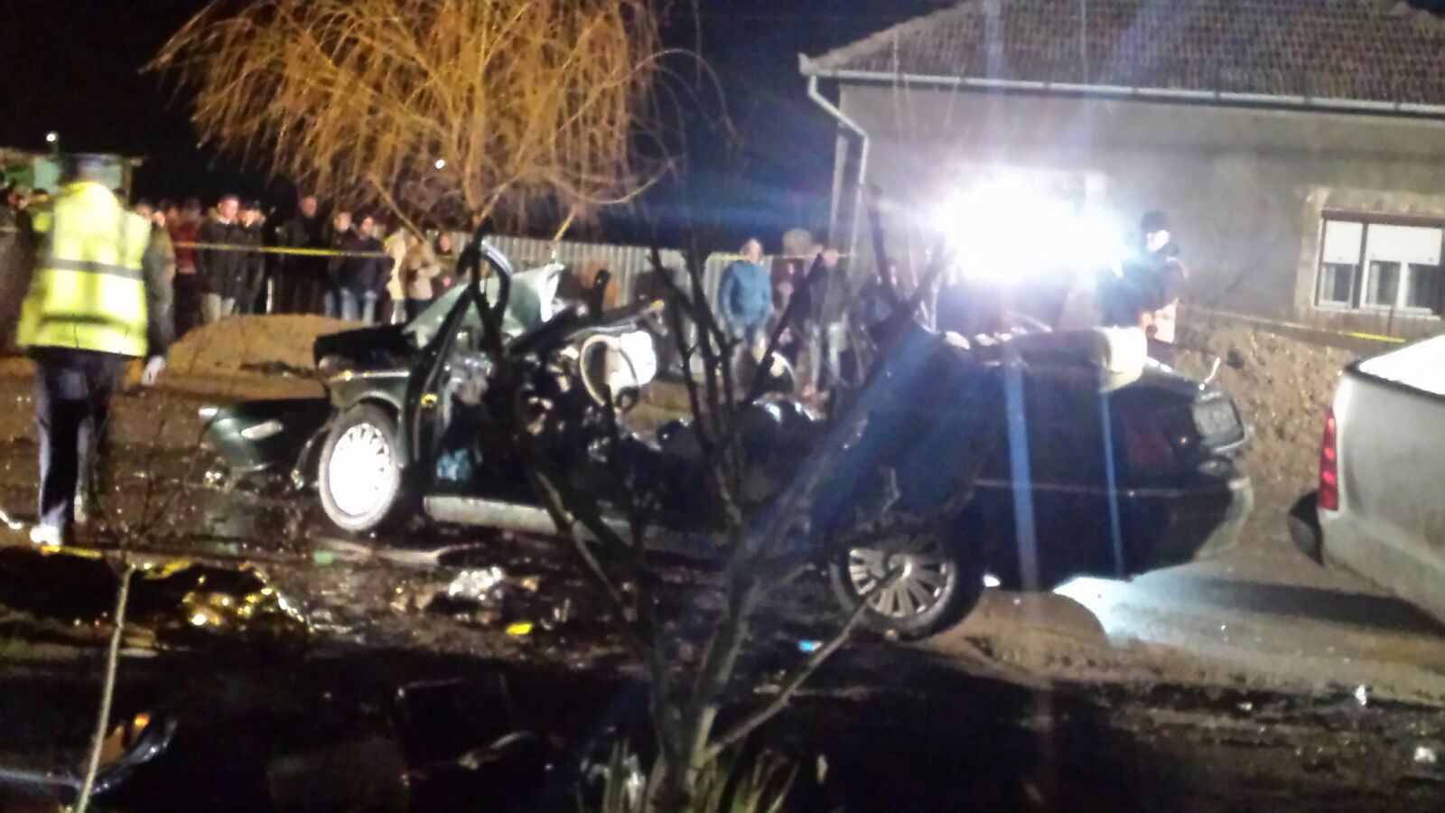 UPDATE | Grav accident în Arad: Doi morţi şi șase răniţi! Logodnicii decedați au fost găsiți ținându-se de mână