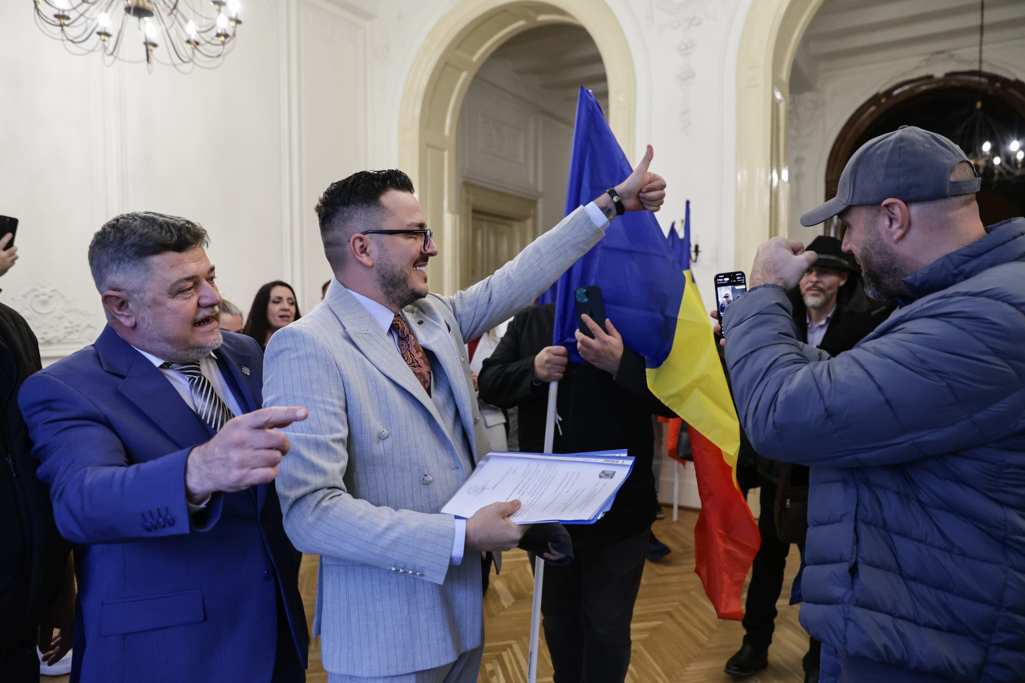 Promisiunea făcută de Makaveli la depunerea candidaturii pentru Primăria București: „Nu sunt olimpic, n-am nici concubină”