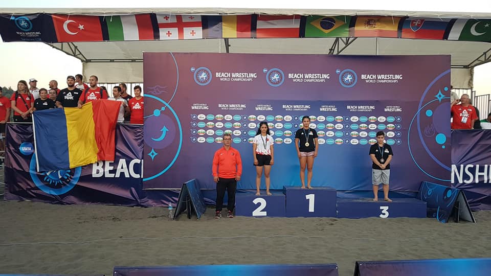 Avem cele mai tari fete la luptele pe plajă! Sport olimpic din 2020. Rezultatele de la Mondiale | FOTO