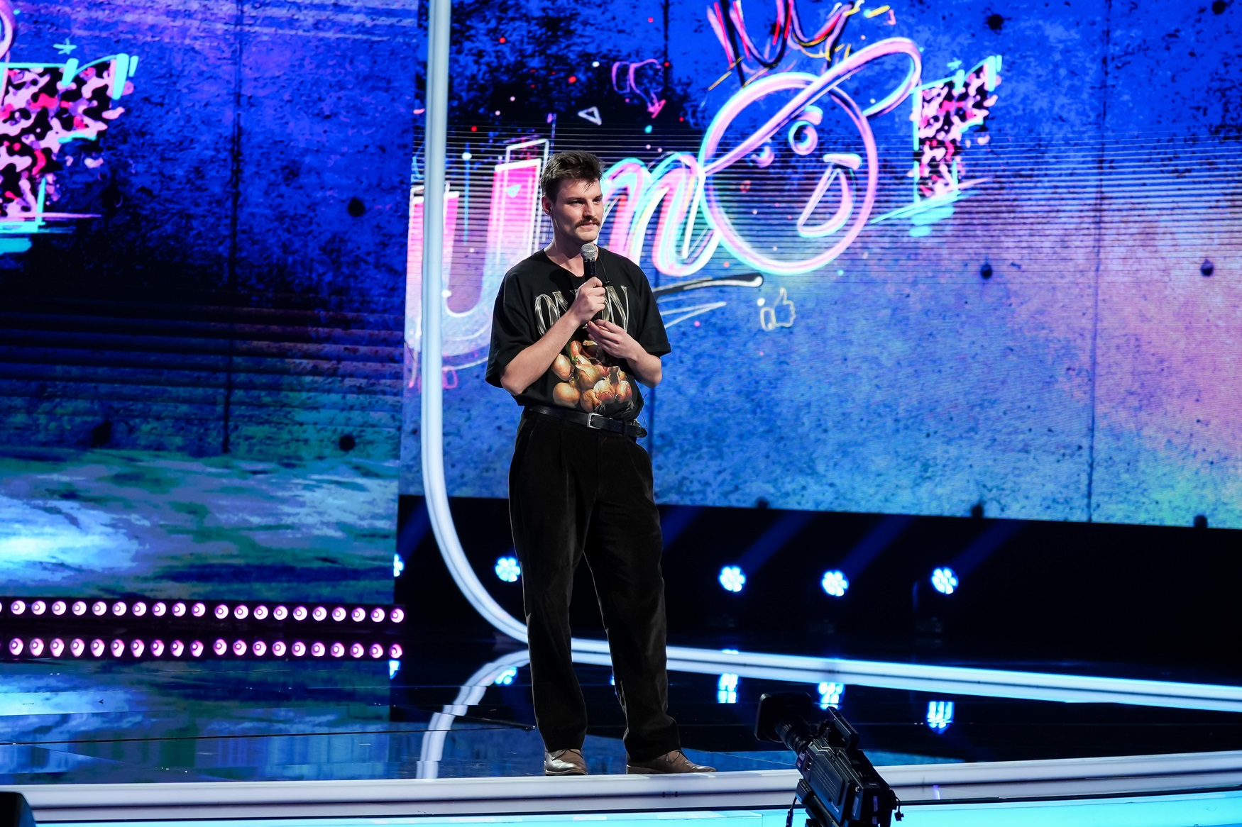 Victor Slav, moment savuros pe scena de la „iUmor”. Cum a reacționat Delia când l-a văzut: „E atât de mișto, încât nu trebuie să facă și să spună nimic!”