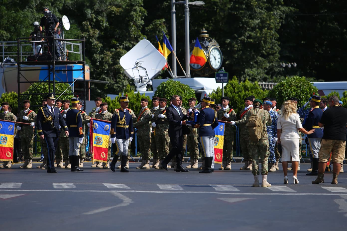 Ceremonie la Arcul de Triumf pentru militarii întorși din Afganistan. „O zi încărcată de emoție și recunoștință”